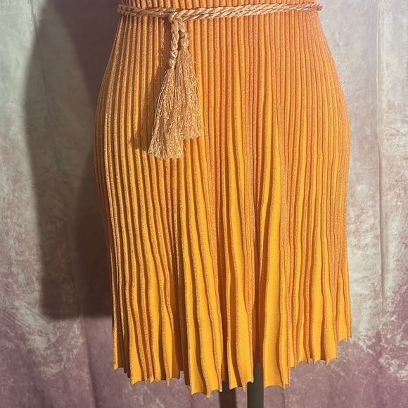 Les Friday- Amber Dress - Picture 3 of 5